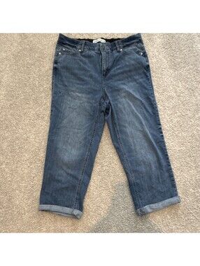 Cato Women's High Rise Stretch Blue Denim Capri Jeans 5-Pocket Cuffed